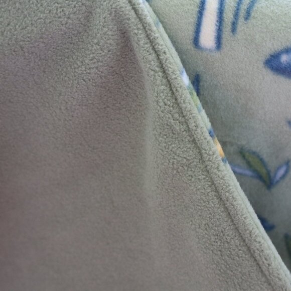 NEW HANDMADE FLEECE BLANKET THAT FEATURES A FIELD OF SAGE GREEN MUSHROOMS - Picture 5 of 6